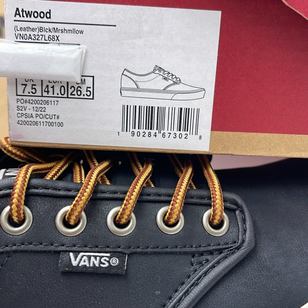 Vans Men’s Black Sneakers Classic Low-Top Design Atwood (Leather)BIck/Mrshmllow - Picture 16 of 16